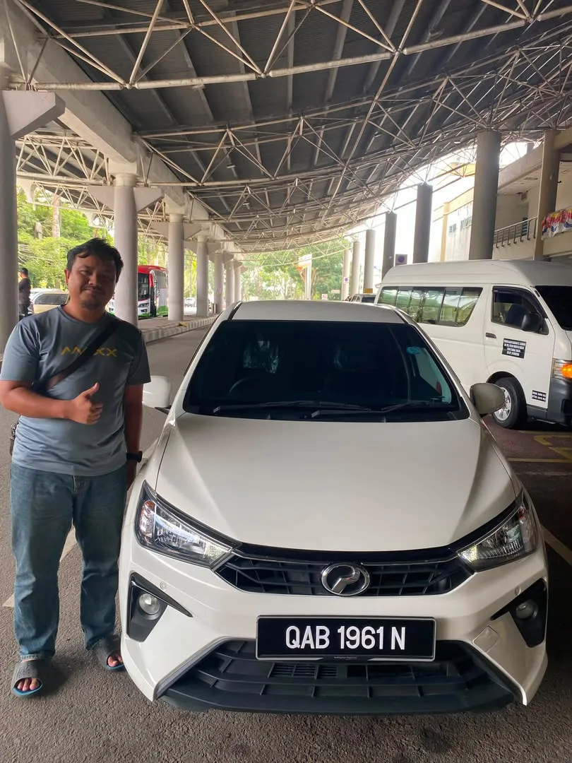 Pelanggan Bunga Car Rental